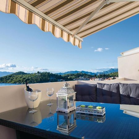 Awesome Apartment In Blace With House Sea View Esterno foto