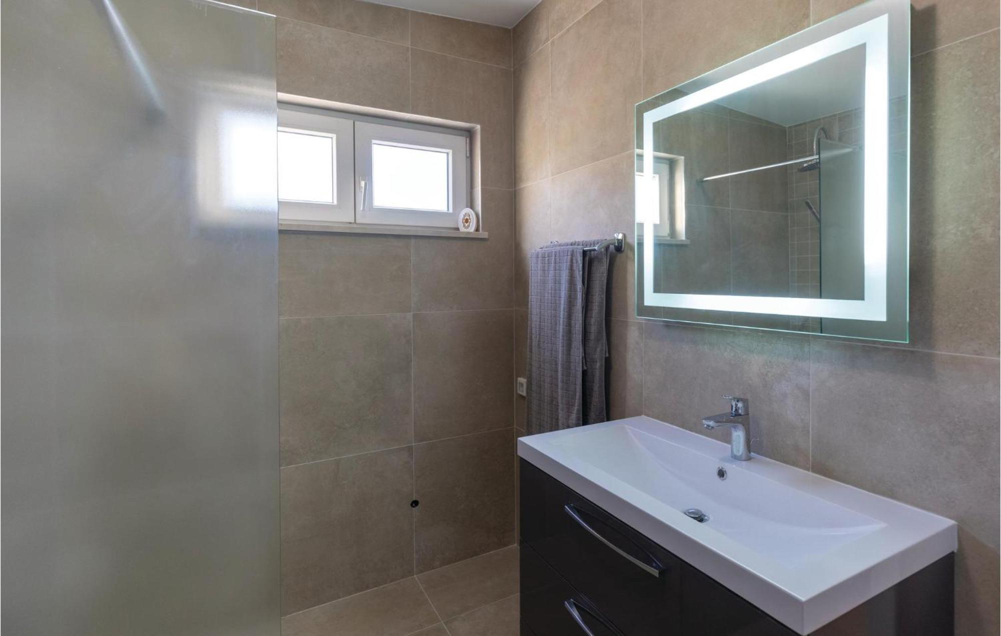 Awesome Apartment In Blace With House Sea View Esterno foto